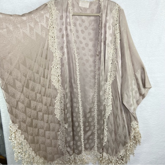 Vintage handmade handdied silk blend embroidered crochet robe duster cardigan. - Picture 6 of 16